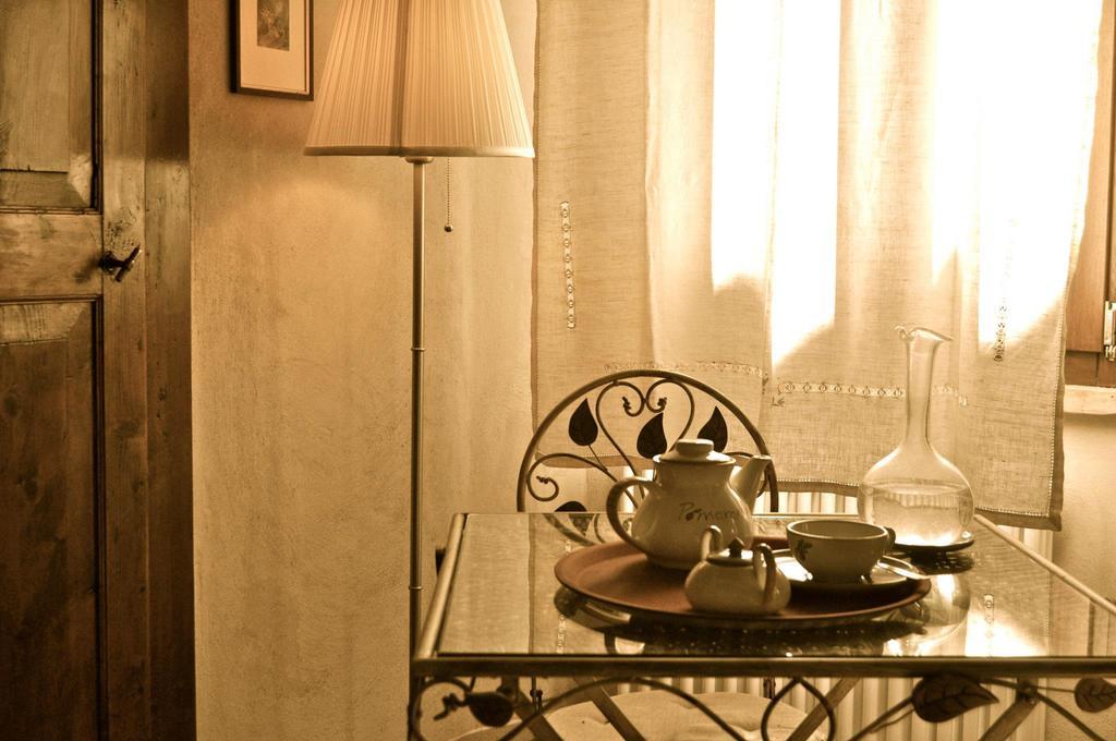 Pomarancio BnB Saludecio Værelse billede